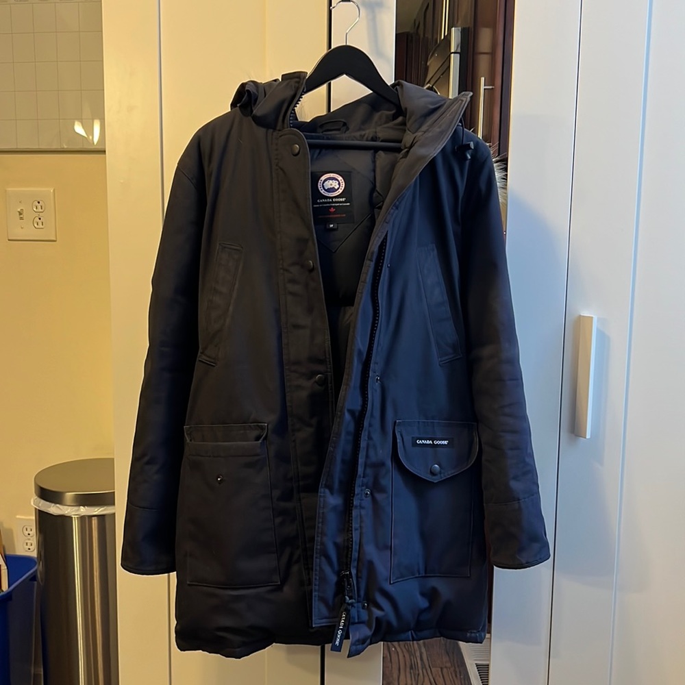 SOLD- Canada Goose Trillium Parka